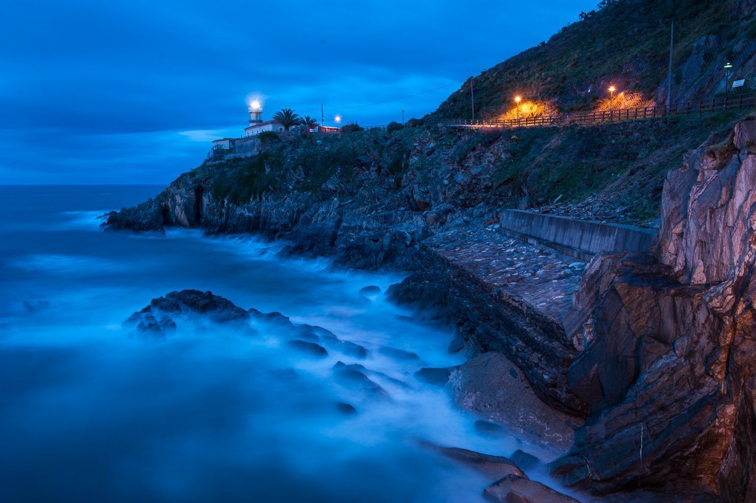 Faro de Cudillero